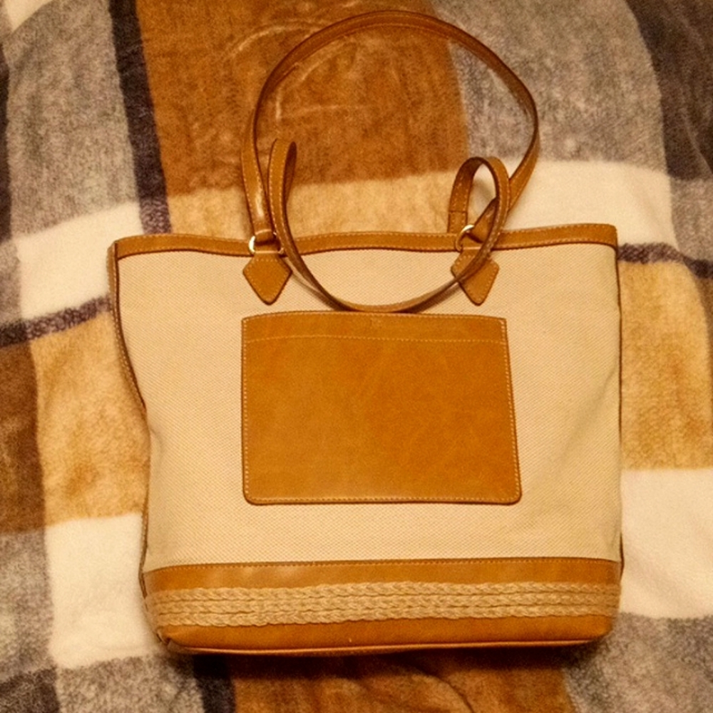 NWOT💞Liz Claiborne Large Satchel, Beautiful Beige & Tan!